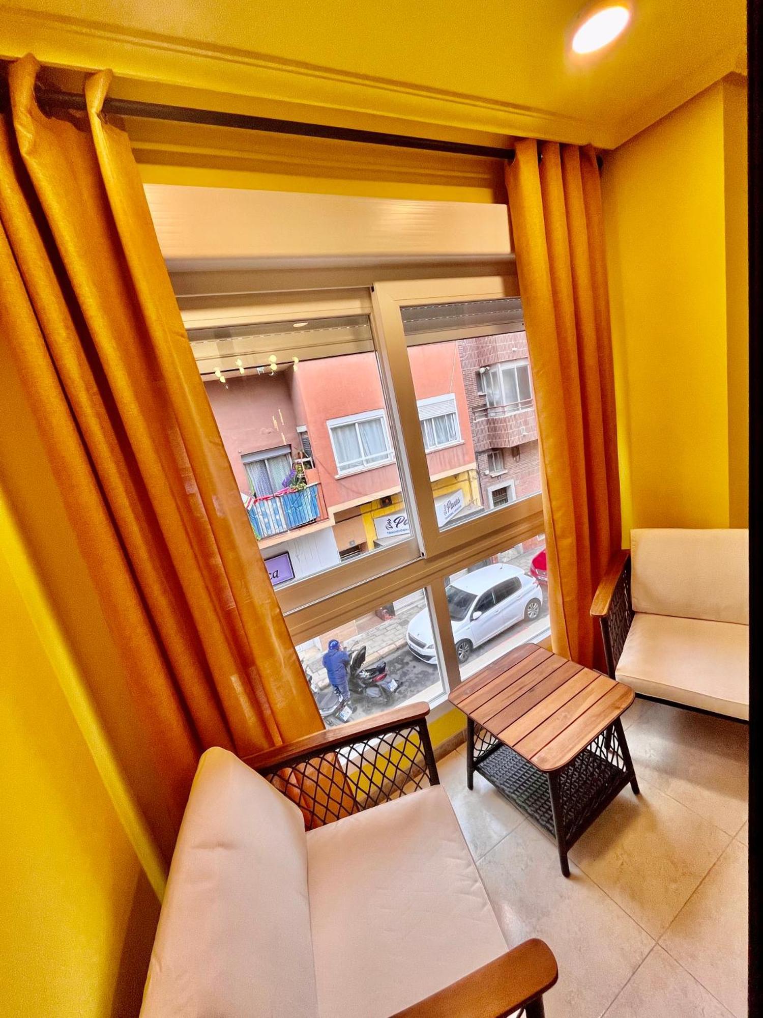 Elegante Apartamento Tres Colores Аликанте Екстериор снимка
