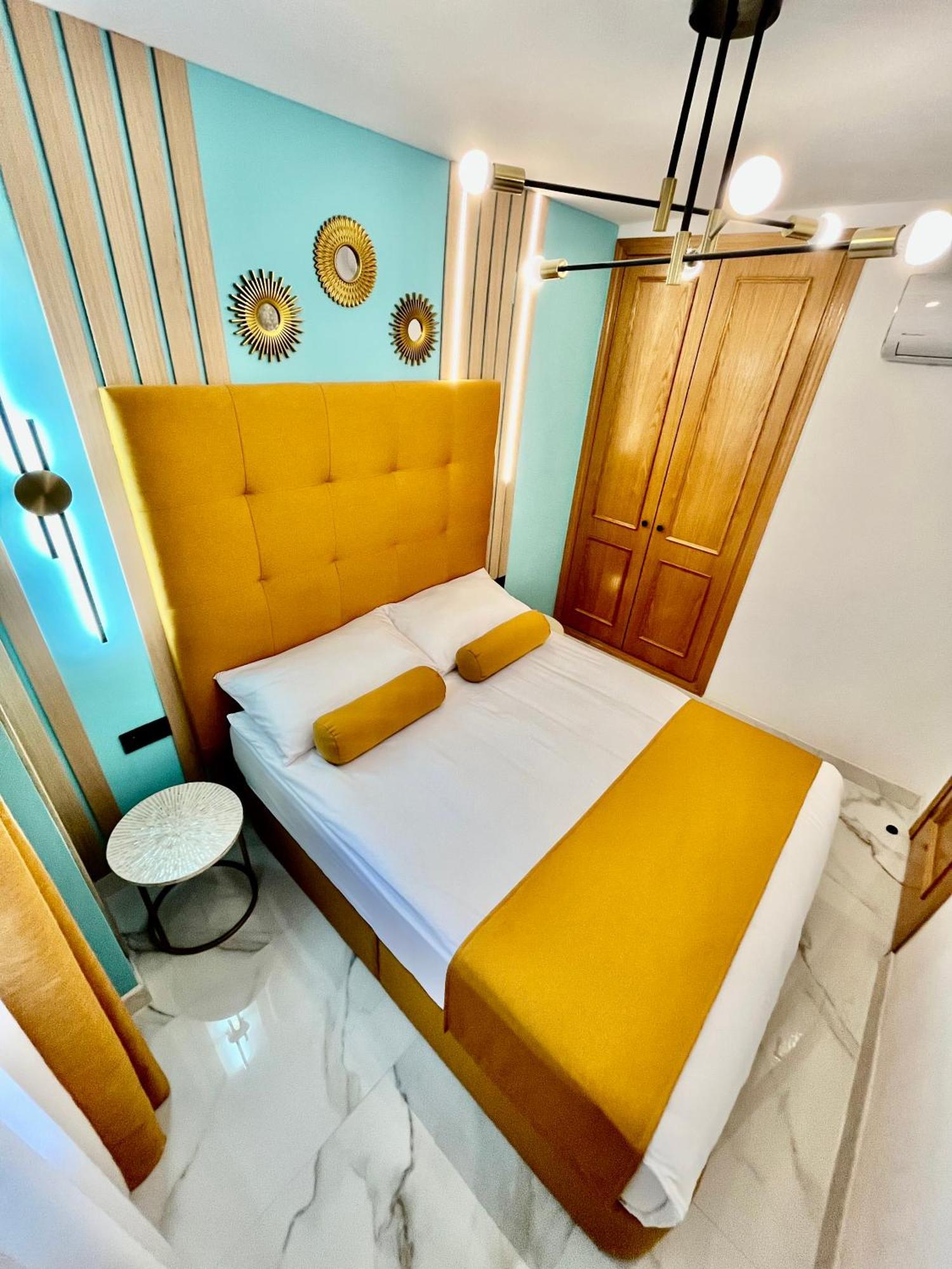 Elegante Apartamento Tres Colores Аликанте Екстериор снимка