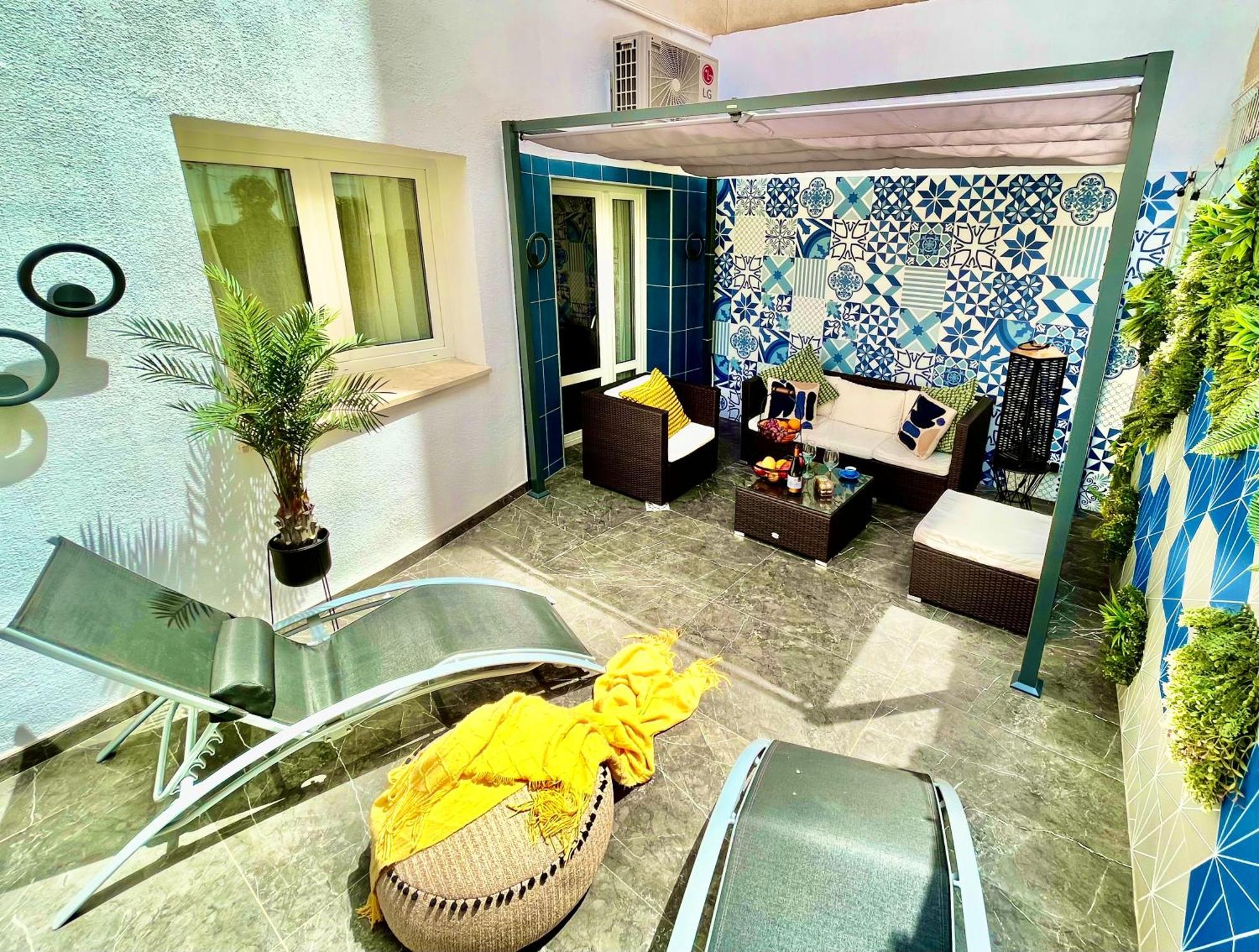 Elegante Apartamento Tres Colores Аликанте Екстериор снимка