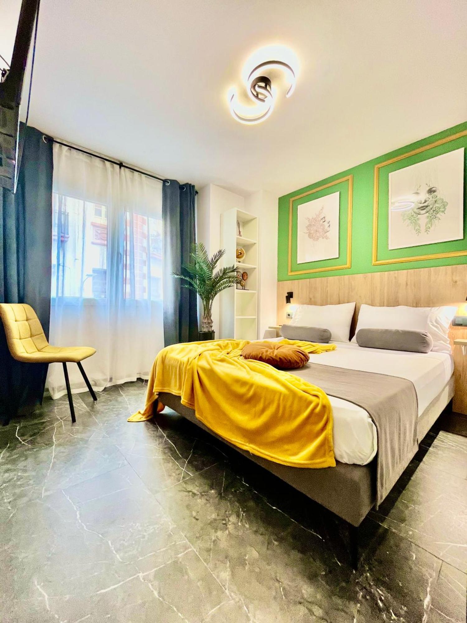 Elegante Apartamento Tres Colores Аликанте Екстериор снимка
