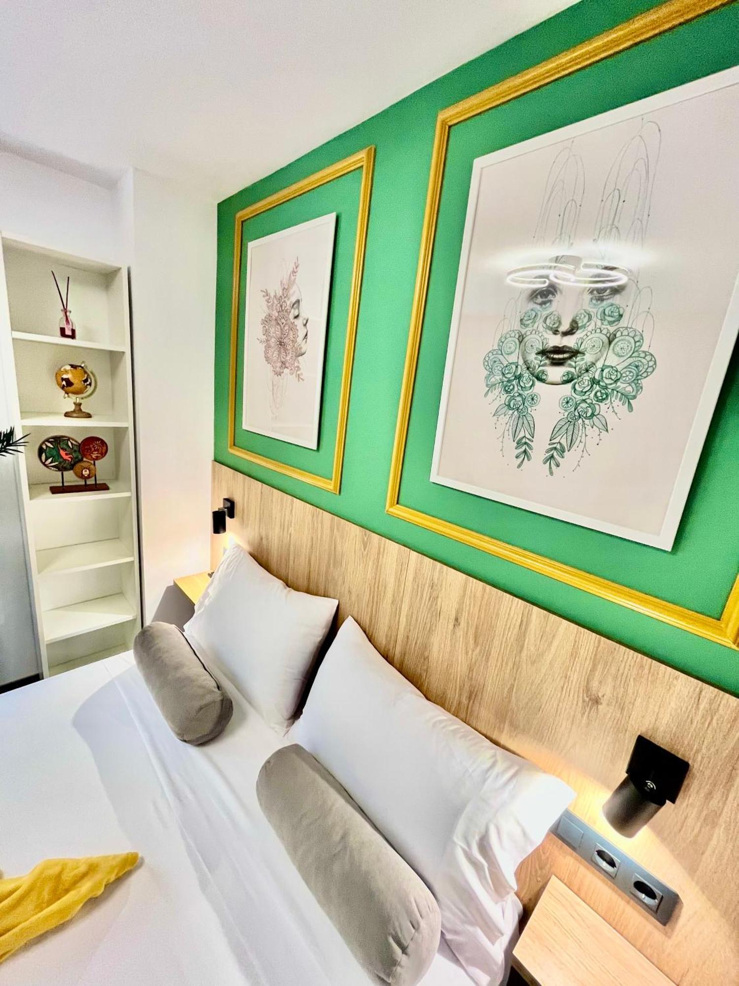 Elegante Apartamento Tres Colores Аликанте Екстериор снимка